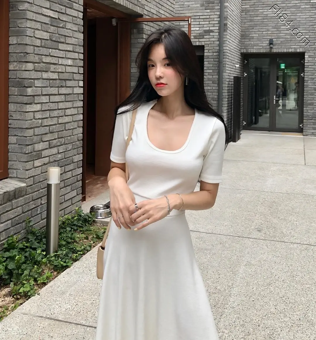 韩国美女老板娘강혜지，火辣内衣照让人心痒！