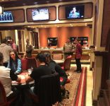 百乐宫扑克室遭遇武装抢劫-博狗扑克 蜗牛扑克 德州扑克跟我学