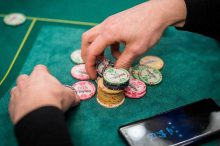 锦标赛牌手在筹码量50-75BB时所犯的最大错误-博狗扑克 蜗牛扑克 德州扑克跟我学