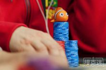 博狗扑克：牌局分析：错误的河牌圈跟注-博狗扑克 蜗牛扑克 德州扑克跟我学