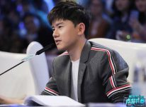 张杰首次直播教学 香水舞燃炸全场-博狗扑克 蜗牛扑克 德州扑克跟我学