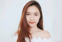 清新甜美正妹小欣仔 性感凸点装诱人-博狗扑克 蜗牛扑克 德州扑克跟我学