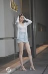 街头正妹穿搭实拍 时尚美女完美身材惊呆网友-博狗扑克 蜗牛扑克 德州扑克跟我学