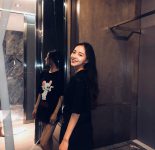 小仙女正妹小宝鼻Helen 撩起上衣秒变色情博主-博狗扑克 蜗牛扑克 德州扑克跟我学