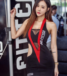 韩国车模尹熙星 赛车女郎性感小蛮腰诱惑人心-博狗扑克 蜗牛扑克 德州扑克跟我学