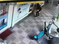 时尚马尾妹竟「偷丢护垫」到路边水桶,通讯行怒PO影网友一看:「好正」!-博狗扑克 蜗牛扑克 德州扑克跟我学