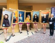 川崎万圣节奇葩装扮 “行走的世界名画”性感大长腿抢镜-博狗扑克 蜗牛扑克 德州扑克跟我学