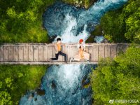 旅游博主创意景点打卡照 打卡新照风格躺遍全世界-博狗扑克 蜗牛扑克 德州扑克跟我学