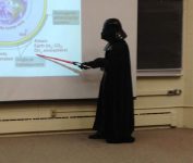 老师有趣的奇葩故事 翘课看球遇到请病假体育老师-博狗扑克 蜗牛扑克 德州扑克跟我学