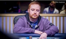 用非坚果牌引诱对手作茧自缚，这德州扑克打法我真没见过-博狗扑克 蜗牛扑克 德州扑克跟我学