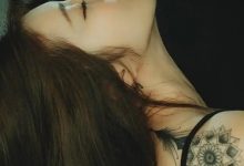 【蜗牛扑克】舔我的逼吧:压在岳肚皮上-博狗扑克 蜗牛扑克 德州扑克跟我学