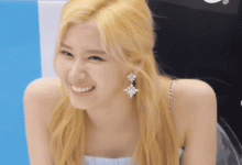 博狗扑克：TWICE Sana（사나）粉丝签名会GIF动图-博狗扑克 蜗牛扑克 德州扑克跟我学