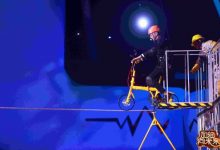 太拼!主持人亲试30秒汽车水下密闭空间逃生-博狗扑克 蜗牛扑克 德州扑克跟我学