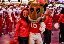 博狗扑克：“ Mattress Mack”再次出战，骑着休斯顿美洲狮队入围四强，并下注100万美元-博狗扑克 蜗牛扑克 德州扑克跟我学