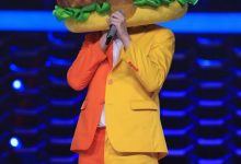 吃货“汗宝宝”爱吃汉堡包,声音沧桑还写得一手好字-博狗扑克 蜗牛扑克 德州扑克跟我学