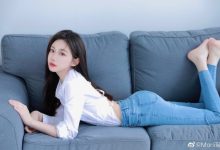 办公室长发正妹「衬衫曲线好火辣」，「背后挖空设计」美背露出了！-博狗扑克 蜗牛扑克 德州扑克跟我学