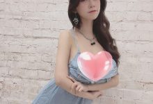 【EV扑克】紧身裙太犯规！安希紧身裙春光藏不住「巨型双球」惹暴动-博狗扑克 蜗牛扑克 德州扑克跟我学