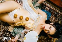 『JVID月刊寫真Vol.183』用月餅遮兩點!爆乳嫦娥「丁丁」中秋月圓奶更圓!-博狗扑克 蜗牛扑克 德州扑克跟我学