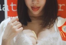 巨乳妹子「白石みずほ」教你薯條的正確食用方法 夾在巨乳裡保溫準沒錯!-博狗扑克 蜗牛扑克 德州扑克跟我学