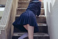 真的是台灣第一羅莉！表特版爆紅正妹「本本」無辜童顏穿上極短制服，讓人想犯罪啊！-博狗扑克 蜗牛扑克 德州扑克跟我学