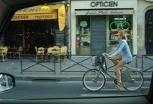 這才是騎腳踏車真正的用意?白色熱褲底下的線條,讓人看了激發邪惡的遐想…-博狗扑克 蜗牛扑克 德州扑克跟我学