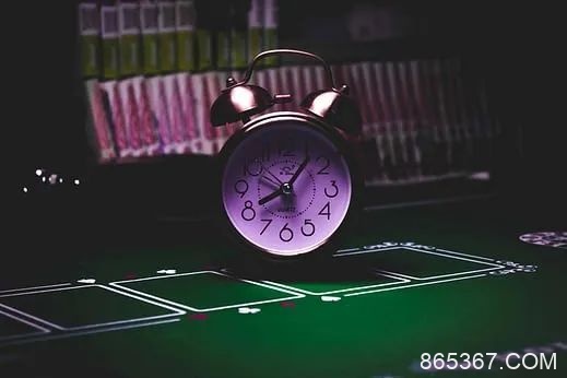 【EV扑克】平衡策略:这种烧脑打法,我不信你看一遍就能懂