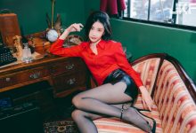 性感小辣椒「王紅」修長美腿好撩人,超短黑皮裙秀「黑絲長腿+渾圓蜜桃」!-博狗扑克 蜗牛扑克 德州扑克跟我学