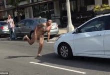 瘋了!裸男狂吼一聲 飛衝直撞來車-博狗扑克 蜗牛扑克 德州扑克跟我学