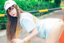 血壓有點高！邪惡血小板「小林兒」趴地尋物太不小心，大展沒穿褲褲的白嫩蜜桃！-博狗扑克 蜗牛扑克 德州扑克跟我学