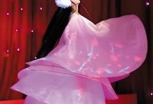 杨丽萍外甥女小彩旗变瘦了,穿短裤露白皙美腿,独居英国意外受伤-博狗扑克 蜗牛扑克 德州扑克跟我学