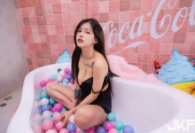 天然H奶辣妹「圈圈」浴缸放送深溝，「飽滿側乳」太過誘人！-博狗扑克 蜗牛扑克 德州扑克跟我学