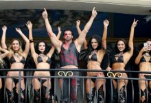 澳洲土豪辦「糜爛轟趴」不顧眾人眼光，自顧把辣妹「肉體當餐盤」！-博狗扑克 蜗牛扑克 德州扑克跟我学