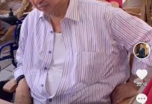 洪金宝携家人度假，戴大金链红光满面，孙儿黑眼圈严重健康引担忧-博狗扑克 蜗牛扑克 德州扑克跟我学