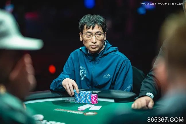 【EV扑克】2023WSOP ：张阳在赛事#44以记分牌领先者身份进入Day 3