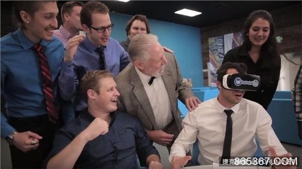 Pornhub 推出 VR 虛擬實境成人電影頻道！　身歷其境不是夢想