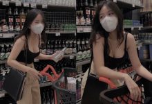 賣場驚見兇猛妹!挑酒邊掏「野格炸彈」,完美形狀讓人秒醉-博狗扑克 蜗牛扑克 德州扑克跟我学