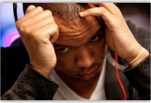 【EV扑克】讨论 | 在决赛桌的关键牌局该用AK进行平跟吗？-博狗扑克 蜗牛扑克 德州扑克跟我学