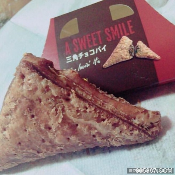 我也要吃啦！日本麥當勞冬季限定「三角巧克力派」