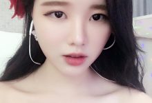 明星臉直播人氣BJ,一個不小心的放送事故立刻讓網友:別管現場了!我現在就衝過去!-博狗扑克 蜗牛扑克 德州扑克跟我学