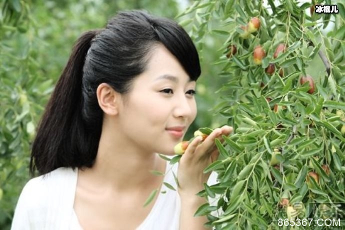 杨紫商业销量堪忧代言三天卖了不到四百份，粉丝解释让人迷惑