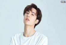 【EV扑克】王一博最新造型上线，一身复古砖红色西装十分潮流-博狗扑克 蜗牛扑克 德州扑克跟我学