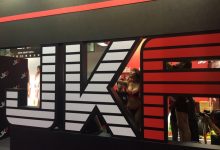 【JKF X 2016 Adult Expo】南梨央奈也來JKF獻簽名　大紅兔女郎裝好亮眼-博狗扑克 蜗牛扑克 德州扑克跟我学