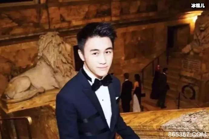 何猷君与何超莲姐弟互相取关，疑似关系不和