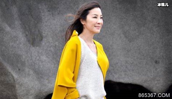 杨紫琼曾获得马来西亚小姐冠军，后进入演艺圈