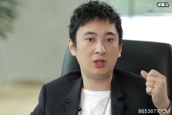王思聪与前女友老公争吵就为其代言，网友表示也只有王思聪了