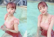 可愛正妹「泡水美照」好誘人，荷葉泳衣「包覆火辣美乳」！-博狗扑克 蜗牛扑克 德州扑克跟我学