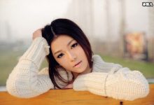 【EV扑克】钟楚曦为新电影宣传,合照时她的秋裤惹人注目-博狗扑克 蜗牛扑克 德州扑克跟我学