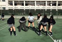 日本女高中生崩壞實錄!大露屁屁的騎乘體位毫無節操可言-博狗扑克 蜗牛扑克 德州扑克跟我学