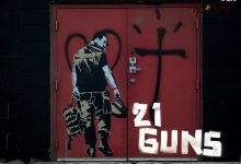 【EV扑克】《21guns》歌词完整版, 绿日乐队摇滚歌曲-博狗扑克 蜗牛扑克 德州扑克跟我学