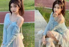 公園散步的「性感22歲正妹」,「背帶的位置」好引人遐想!-博狗扑克 蜗牛扑克 德州扑克跟我学